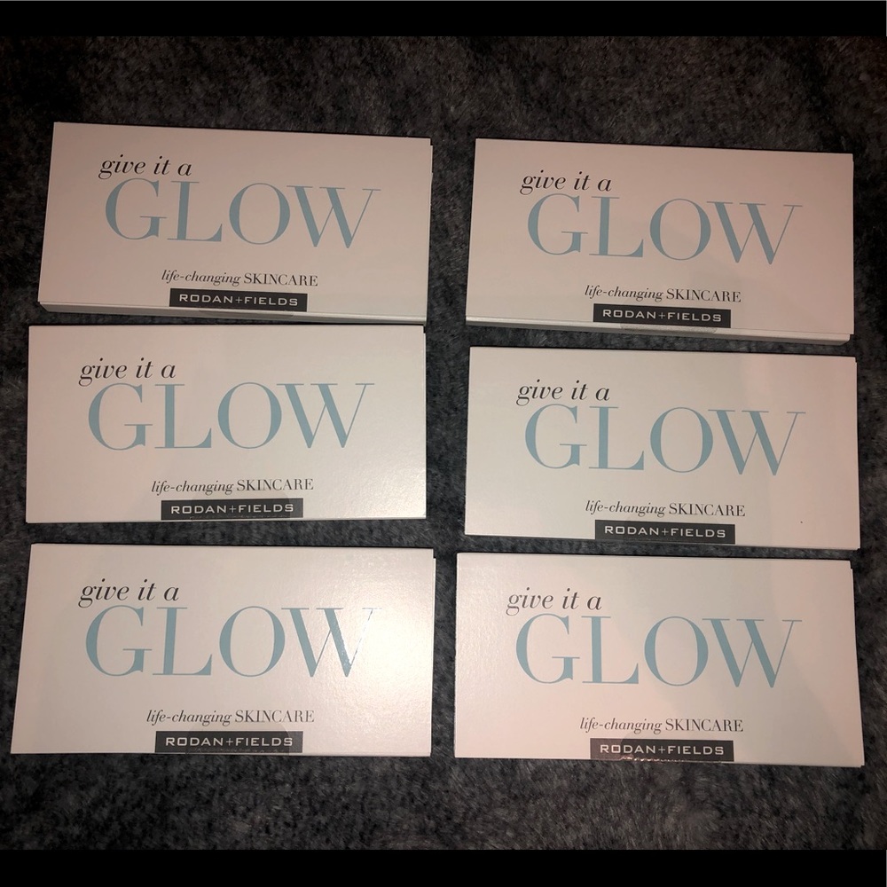 NWT - Rodan + Fields Give It a Glow Facials